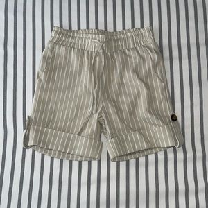 Ivy Greis Stripe Drawstring Dress Shorts Unisex 4y NWOT